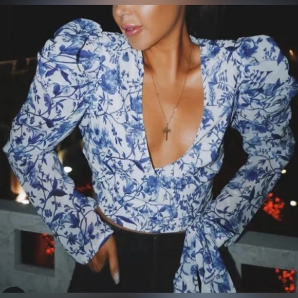 NWT In the Style Crossover Floral Wrap Puff Sleeve Blouse Top Long Sleeve Sz 6 - Picture 6 of 6